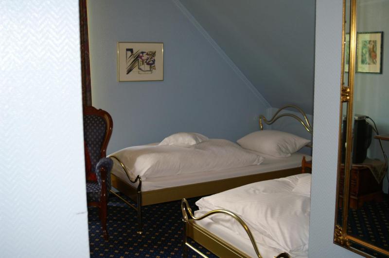 Business Double Room image 3