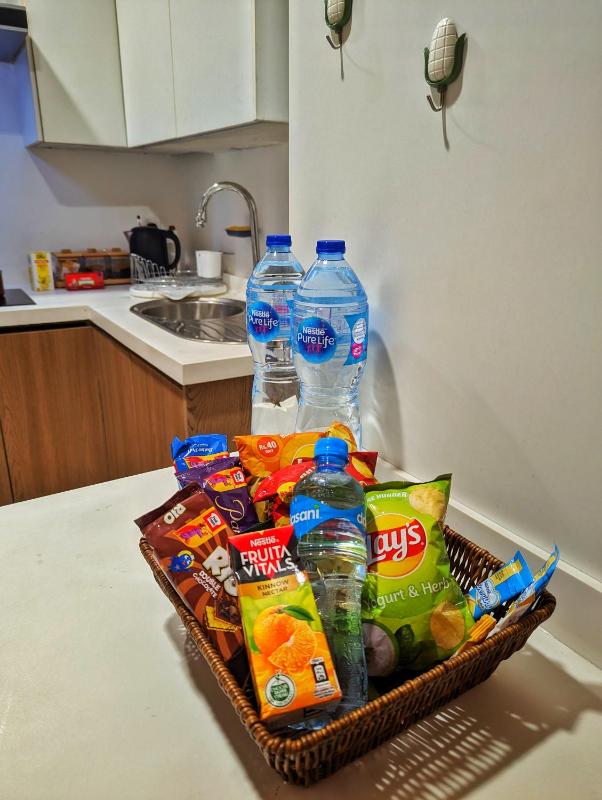 Goldcrest Mall DHA Phase 4 - Luxury Serviced Apartments by Alvis Suite - image 2