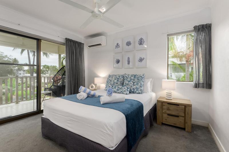 Seascape Holidays - Tropical Reef Apartments - image 30