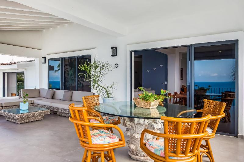 Ocean-view Conchas Chinas 3BR near beaches dining nightlife - image 10
