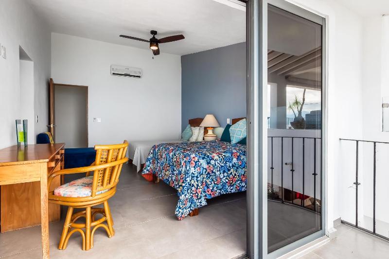 Ocean-view Conchas Chinas 3BR near beaches dining nightlife - image 5