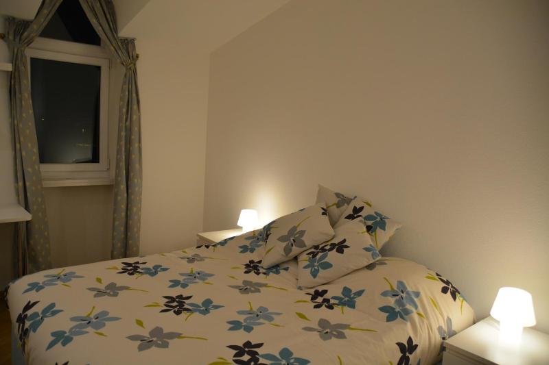 Double Room with Shared Bathroom image 3