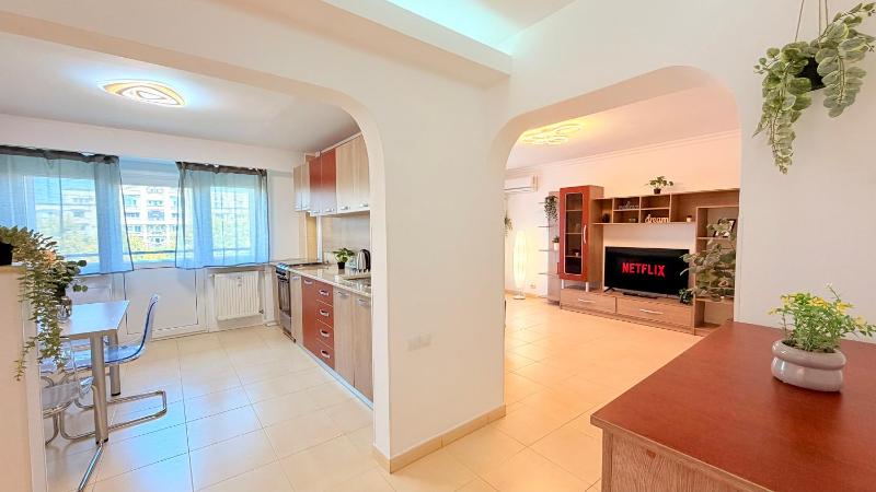 Sunlit 1BR Apartment - In the Shadow of Parliament Palace - image 8