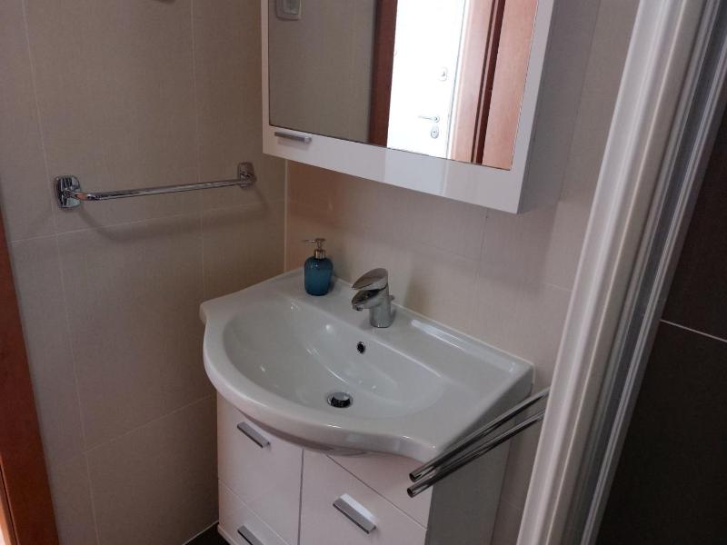 Villa Ni i Makarska - One Bedroom Apartment With Balcony Marina - image 13