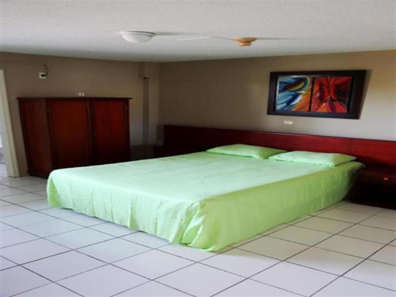 Curacao Lodge - image 10
