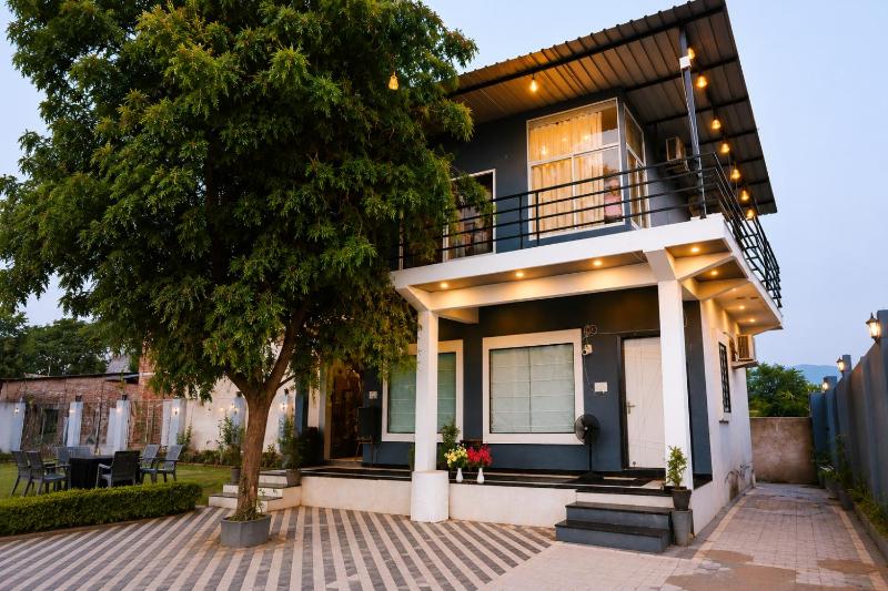 Atithi Farms - 4 BHK Farm Villa with Private Pool - image 2