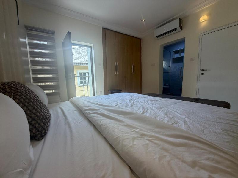 Max Aurea 2 Bedroom Apartment Lekki Phase 1 - image 2