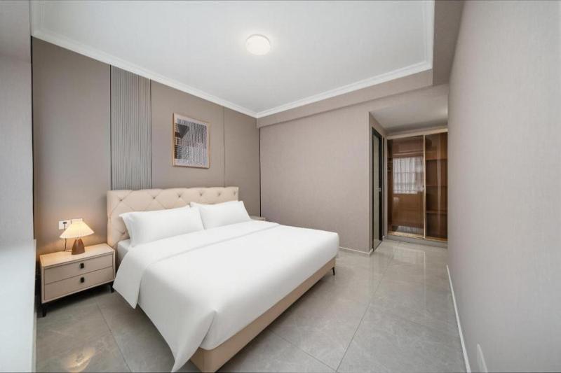 Zhanhui City Hotel Apartment (Shenzhen Convention Center Gangxia Metro Station) - image 24
