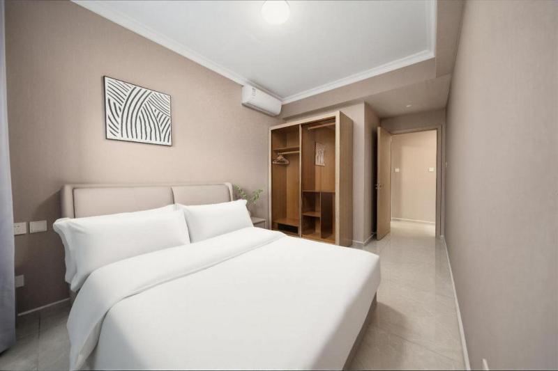 Zhanhui City Hotel Apartment (Shenzhen Convention Center Gangxia Metro Station) - image 28