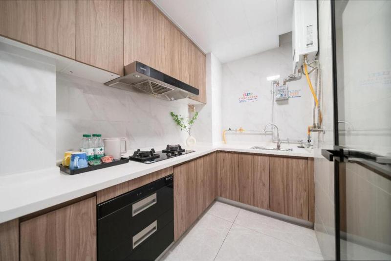 Zhanhui City Hotel Apartment (Shenzhen Convention Center Gangxia Metro Station) - image 33