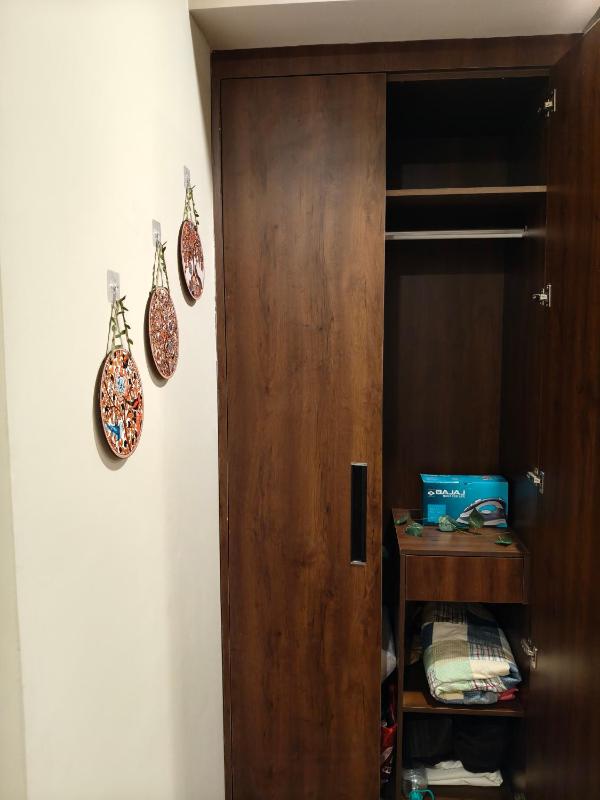 Cozy Stay at Sunlit Omaxe ITC - image 4