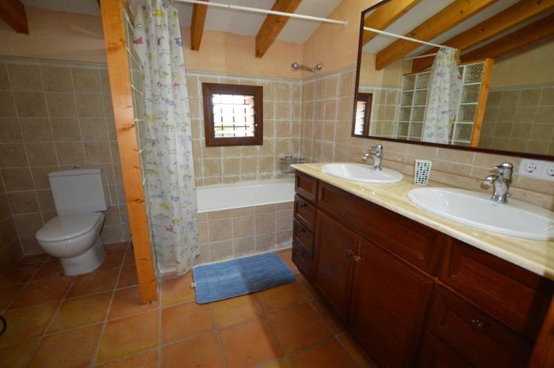 Finca estilo mallorquin cerca del mar - image 3