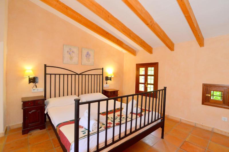 Finca estilo mallorquin cerca del mar - image 13