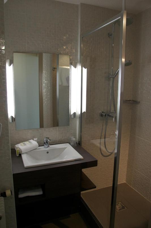 Privilege Room with 1 Double Bed image 4