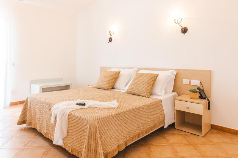 Delfino Beach - CDSHotels - image 2