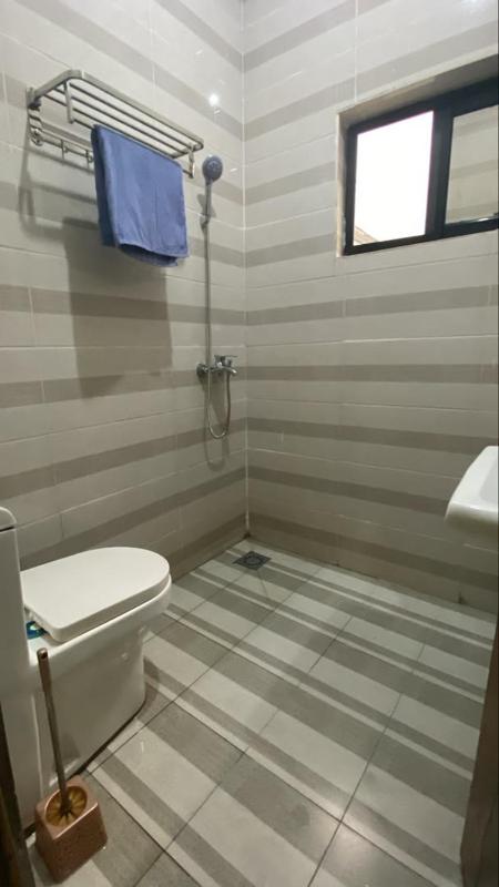 Oriline Business 106 - Grand Appartement Moderne avec Clim WiFi Gardien pour 4 Personnes Max - Mougali - image 7