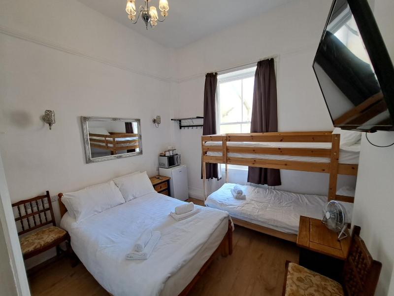 The West Pier Residence - image 16