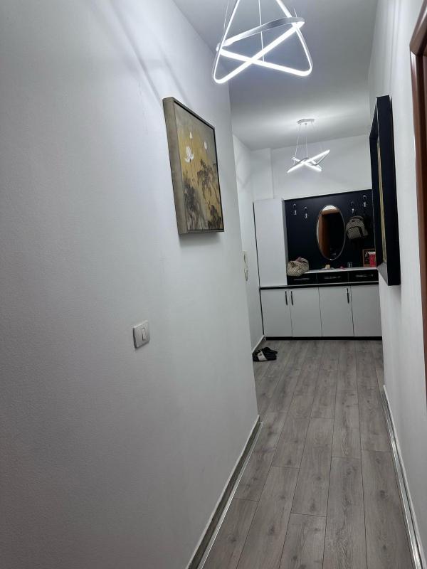 Apartament at Kompleksi Halili - image 4