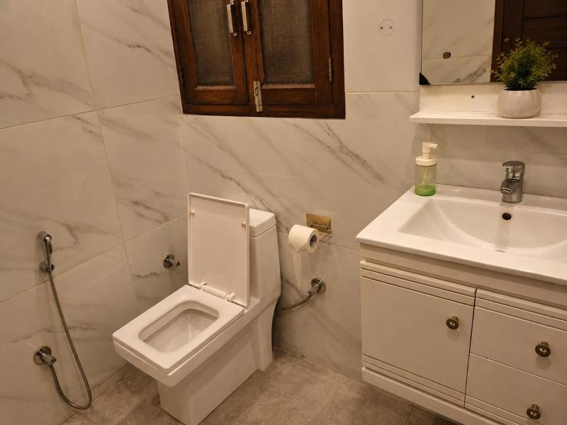 Independent House - 5BHK - Home Theatre - Jacuzzi - image 10