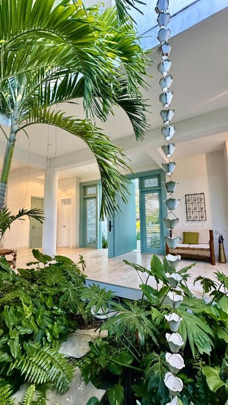5BR Luxury Oasis Pool Golf & Lake Ocean acces - image 22