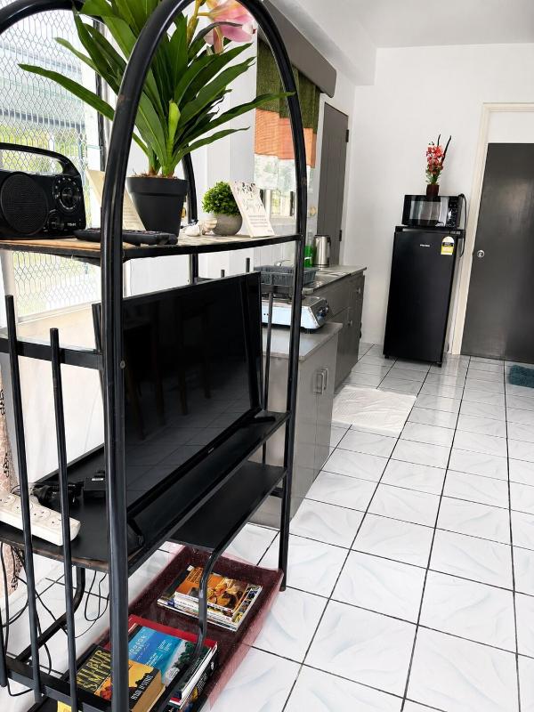 Bountiful House - image 8