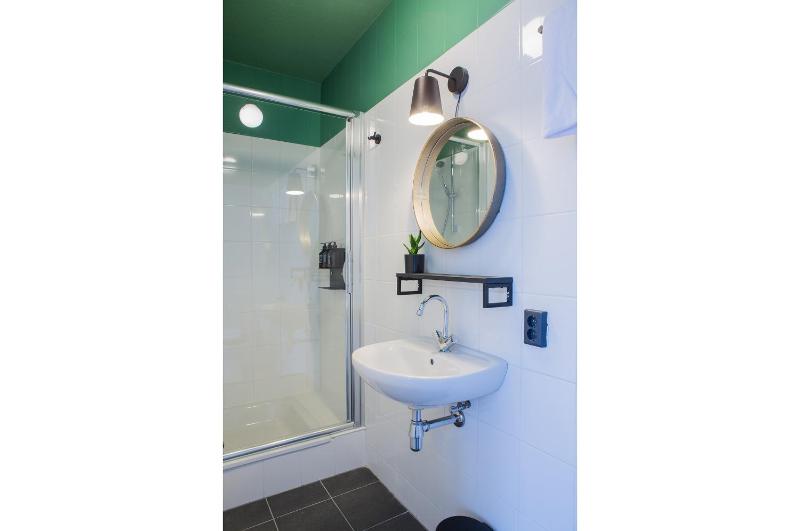 Large Double Room image 2