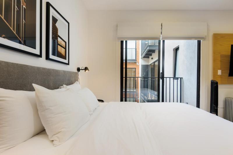Upscale Loft with Balcony in Roma Norte - image 19