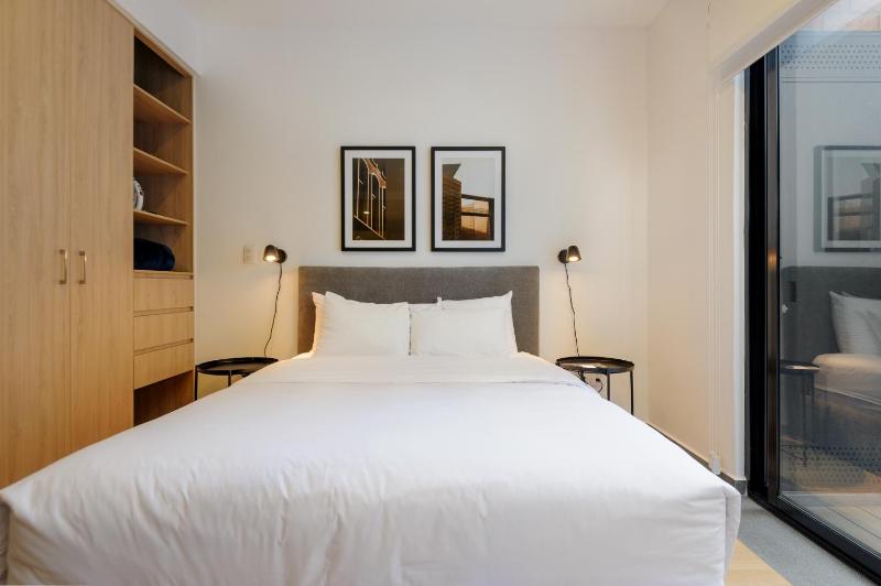 Upscale Loft with Balcony in Roma Norte - image 5