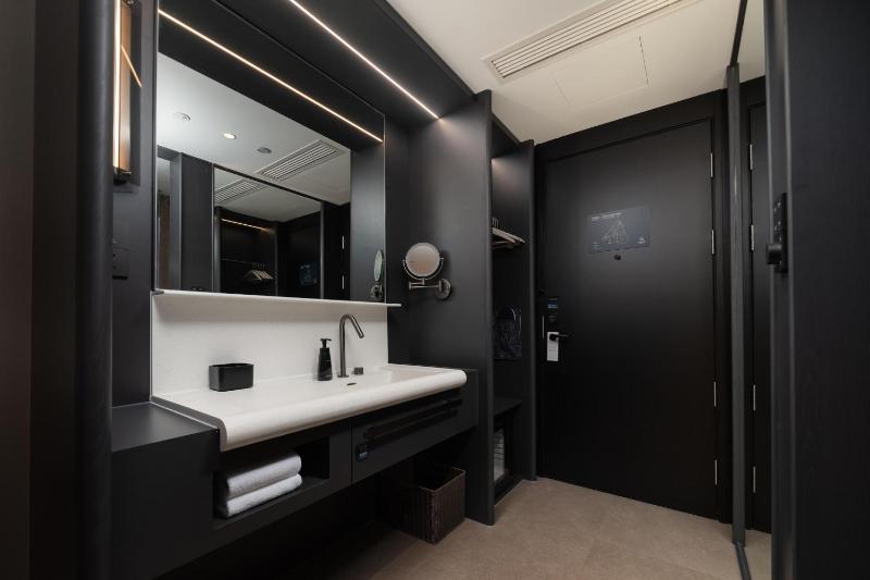 Light Hotel Changsha Wuyi Square Helong Stadium - image 5