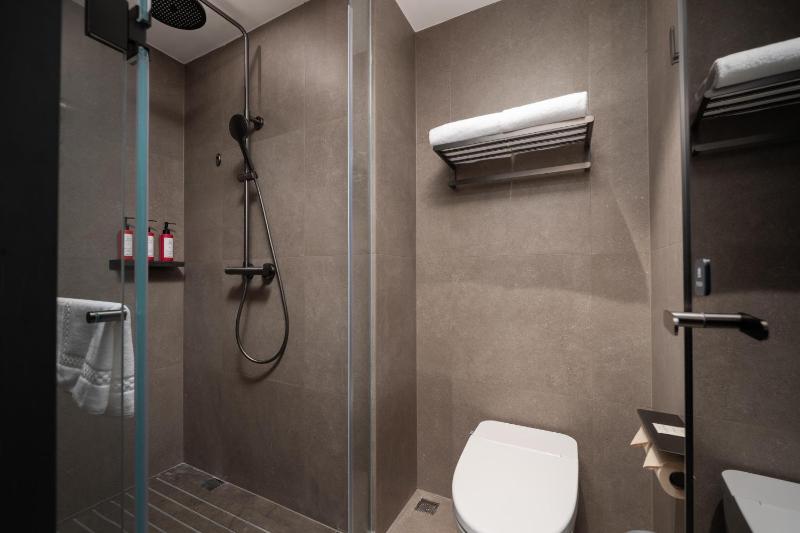 Light Hotel Changsha Wuyi Square Helong Stadium - image 6