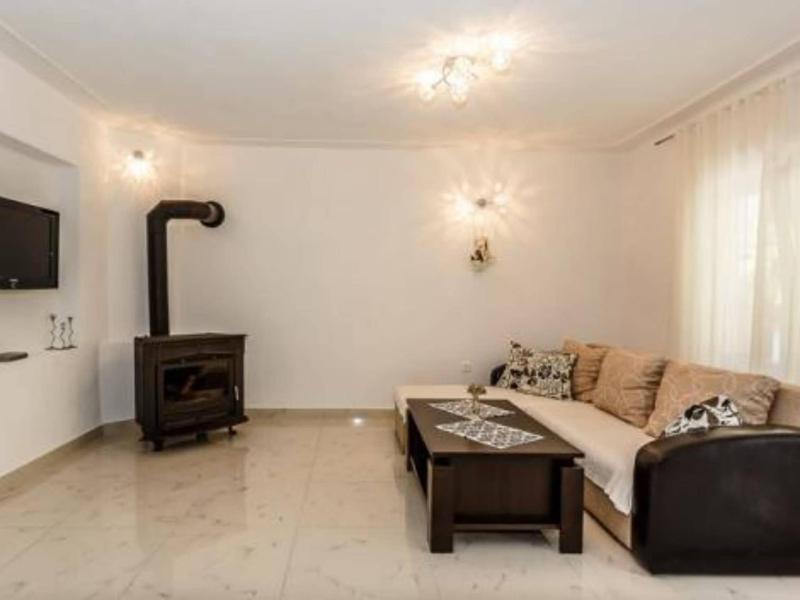 Family Apartmani Sara Malinska - Two bedroom apartment Intimo 53050 - image 7