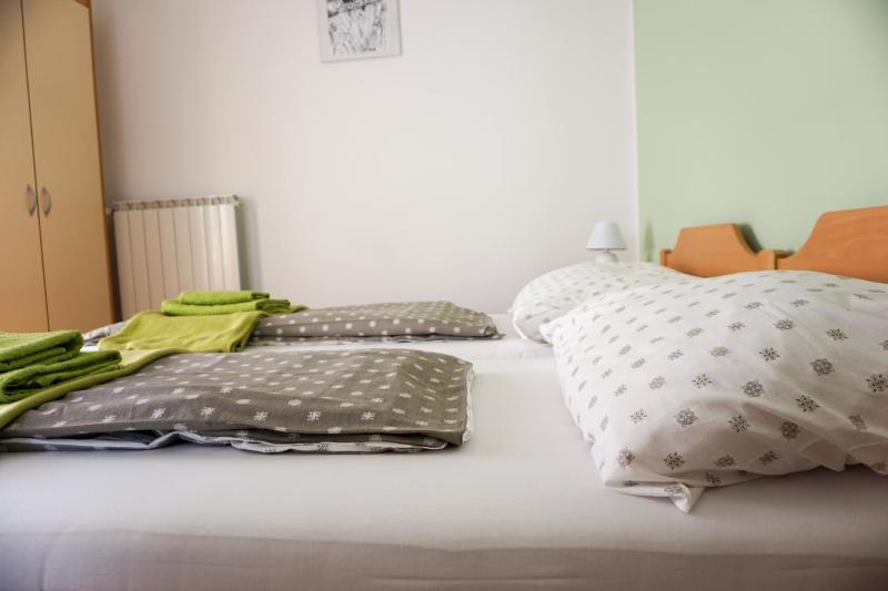 One-Bedroom Apartment with Terrace image 3