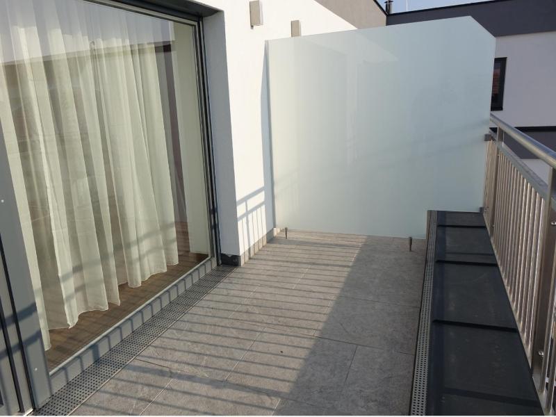 Double Room with Balcony image 3