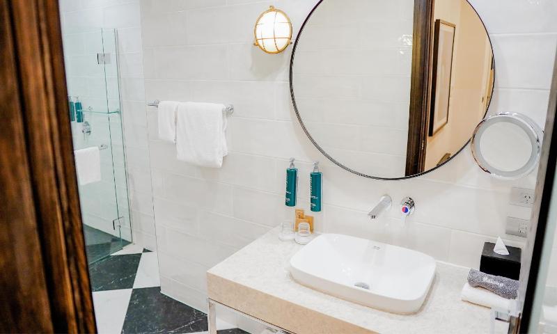 DoubleTree By Hilton Wellington - image 18