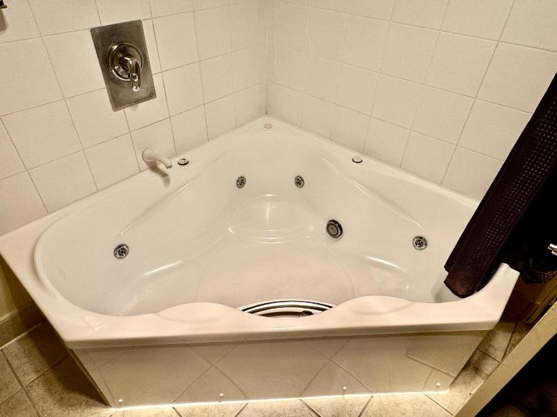 New Castle Motor Lodge - image 25