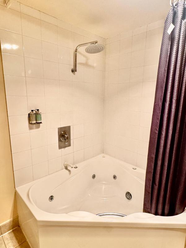 New Castle Motor Lodge - image 24
