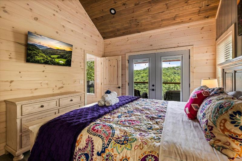 Tennessee Sunrise cabin - image 3