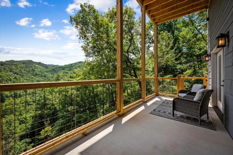 Tennessee Sunrise cabin - image 29
