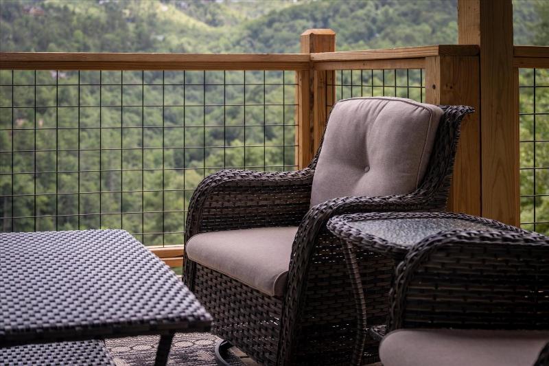 Tennessee Sunrise cabin - image 14