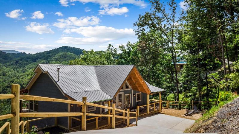 Tennessee Sunrise cabin - image 6