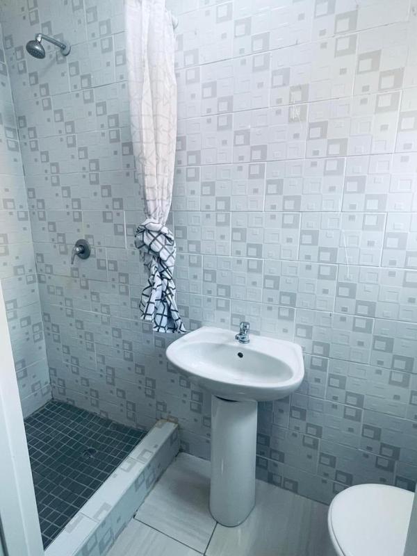 Parklane Bed and breakfast - image 5