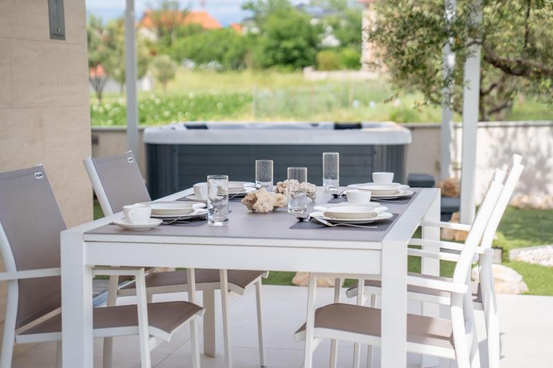 Beachfront Reiterer Villa V3 with Jacuzzi 30 meters from the Beach - CROWONDER LUXURY RENT - image 27