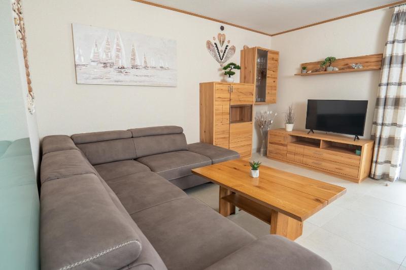 Beachfront Reiterer Villa V2 with Seaview 30 meters from the Beach - CROWONDER LUXURY RENT - image 10