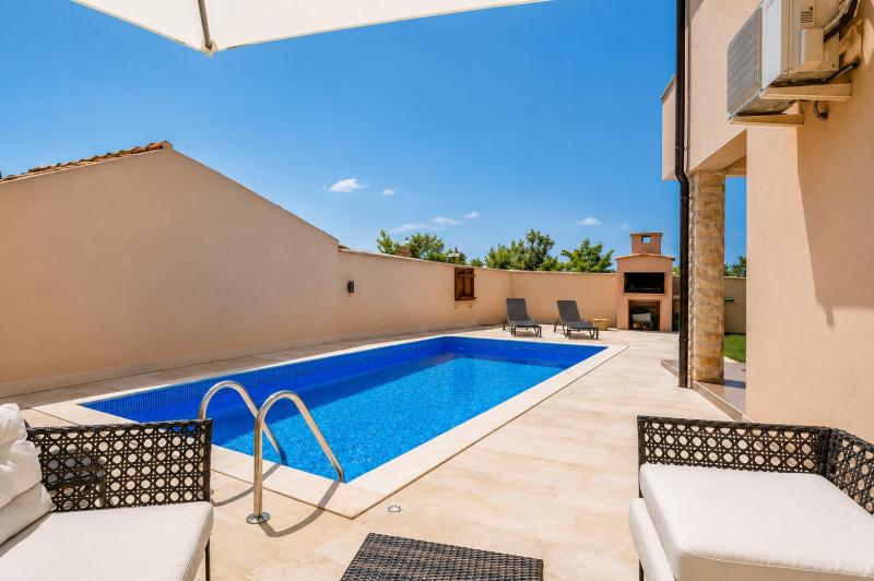 Holiday Home Fulia with pool - image 39