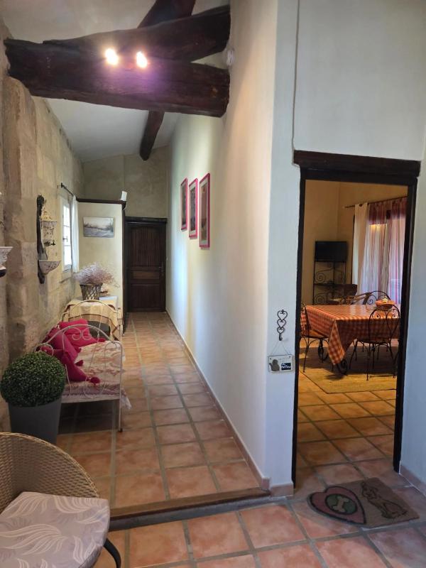Appartement spacieux à Arles avec piscine et jardin partagé - image 18