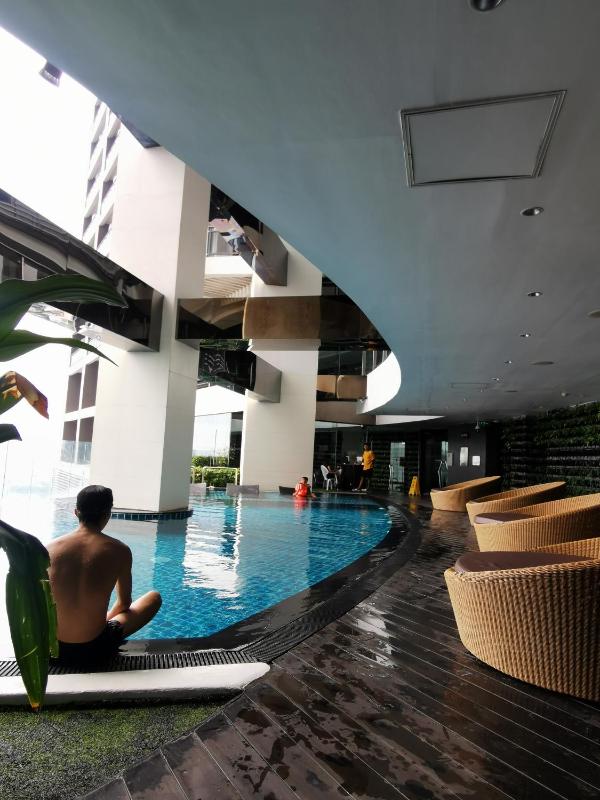 1BR Gramercy Makati Stylish Sanctuary City Stay - image 15