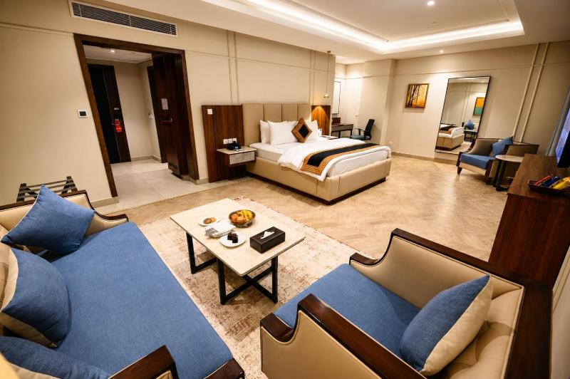 Hotel Space Crest - image 11