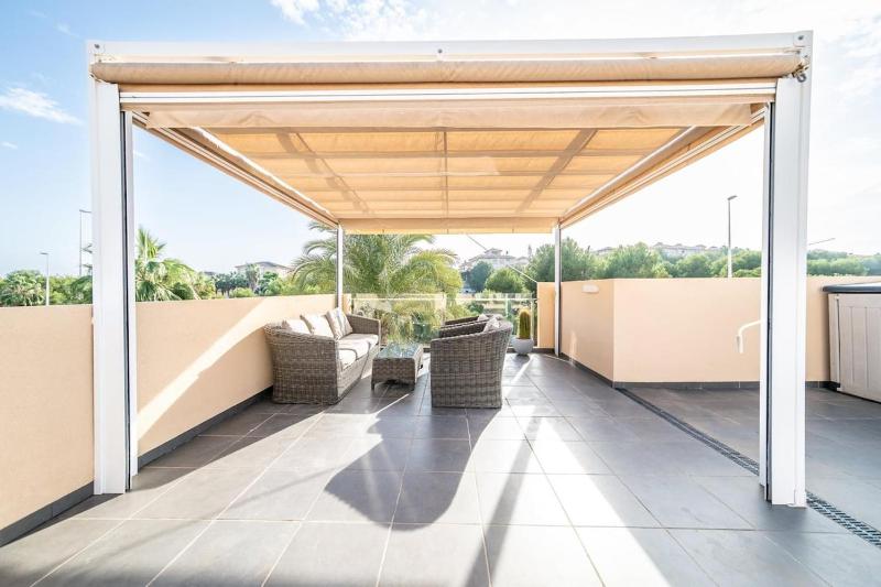 Villa with heated pool in La Zenia - image 11
