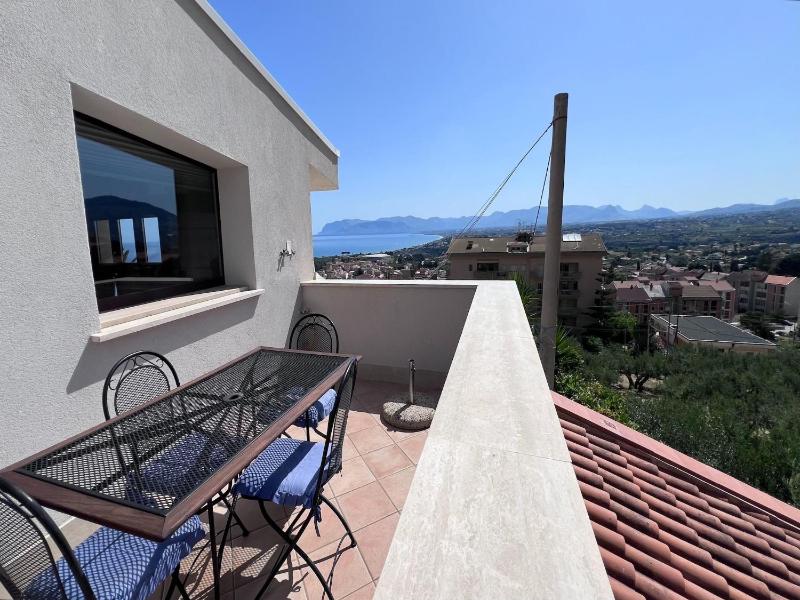 Charming Villa with Shared Pool near Castellammare del Golfo - image 35