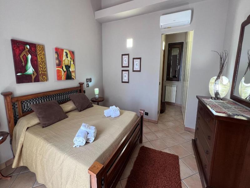Charming Villa with Shared Pool near Castellammare del Golfo - image 16